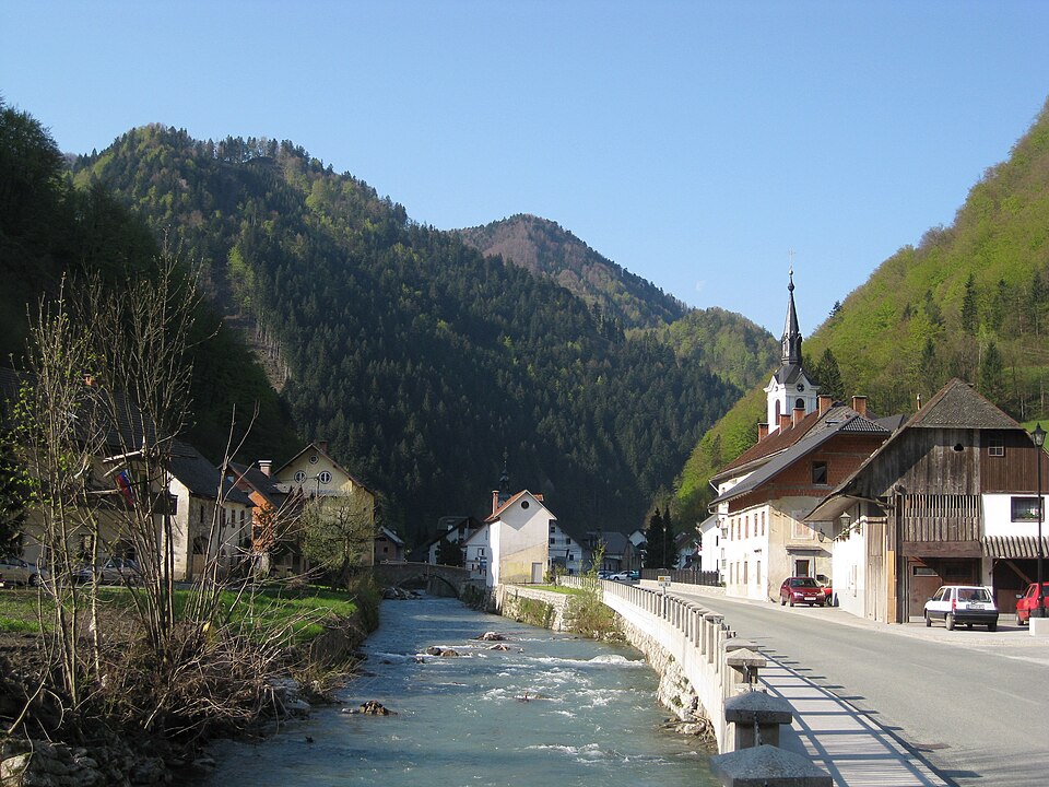Železniki – fotografija mesta