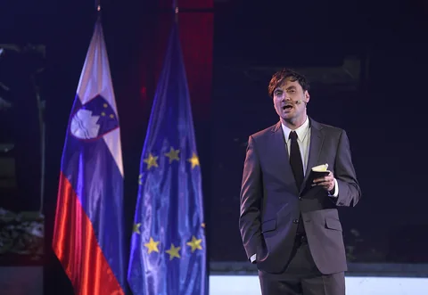 Govornik na državni proslavi ob dnevu upora