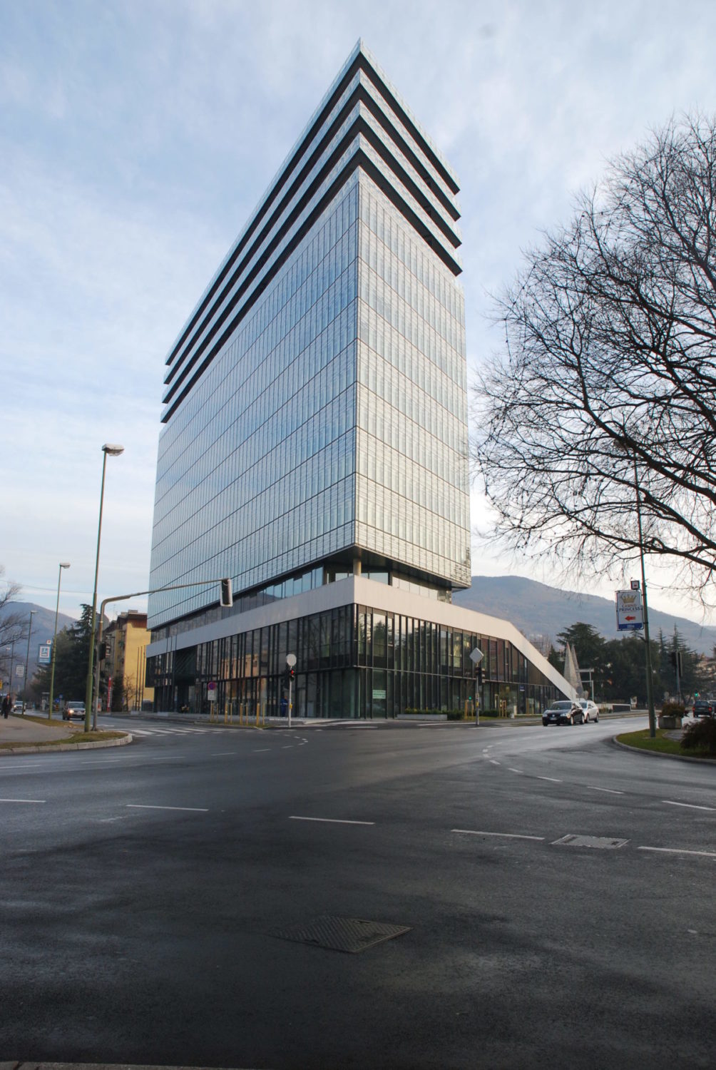 Stavba EDA Center na registriranem naslovu Delpinova ulica 18B v Novi Gorici